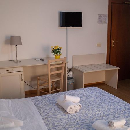 Hotel Ariston Piombino Exterior photo