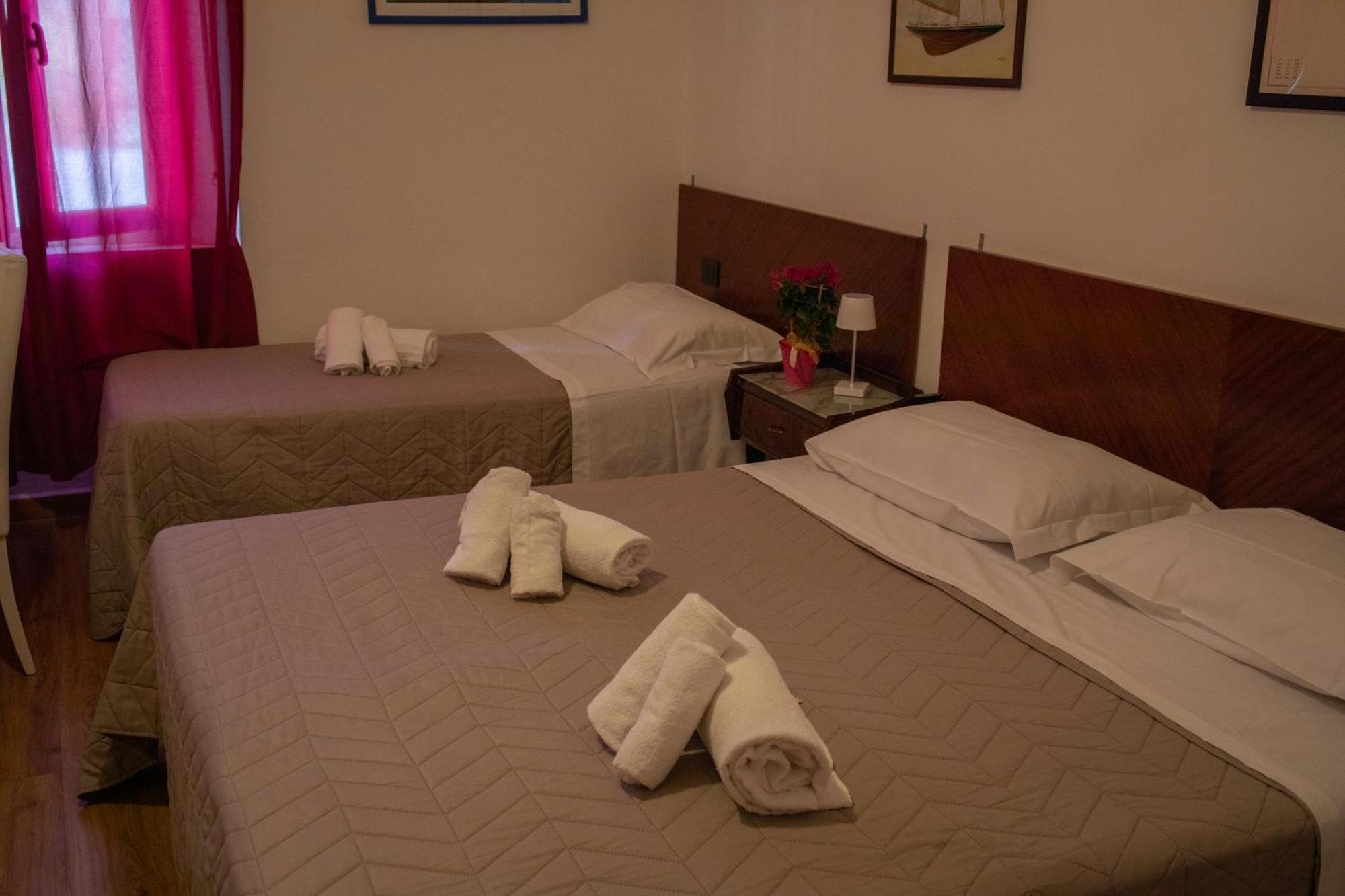Hotel Ariston Piombino Exterior photo